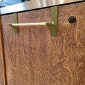 Crochet d'armoire pour serviette