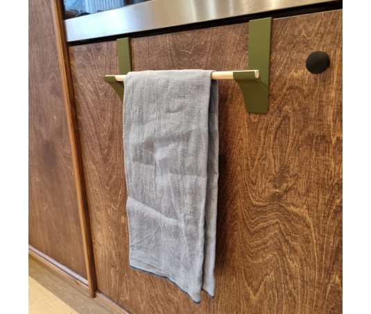Crochet d'armoire pour serviette