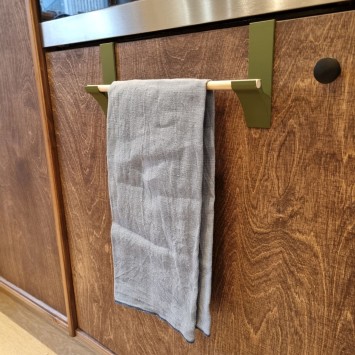 Crochet d'armoire pour serviette